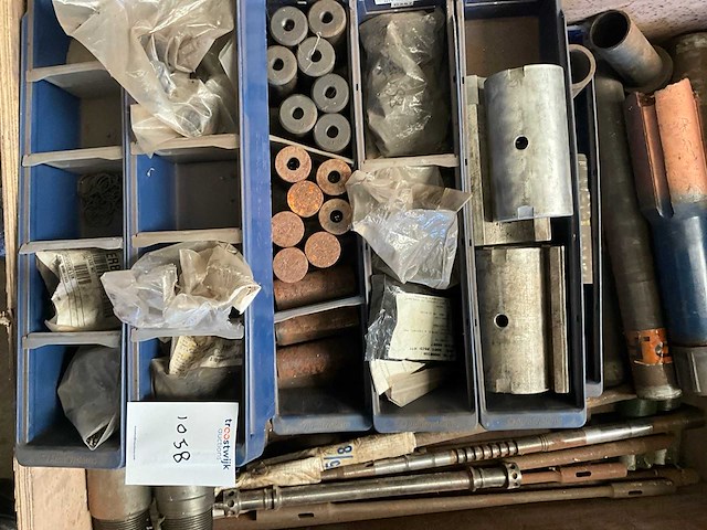 Diverse onderdelen, gereedschappen en accessoires - afbeelding 5 van  11