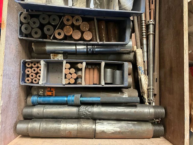 Diverse onderdelen, gereedschappen en accessoires - afbeelding 9 van  11
