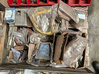 Diverse onderdelen, gereedschappen en accessoires - afbeelding 1 van  8