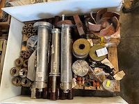Diverse onderdelen, gereedschappen en accessoires - afbeelding 1 van  15