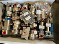 Diverse onderdelen, gereedschappen en accessoires - afbeelding 1 van  9