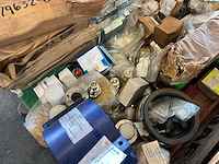 Diverse onderdelen, gereedschappen en accessoires - afbeelding 2 van  13