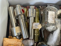 Diverse onderdelen, gereedschappen en accessoires - afbeelding 6 van  13