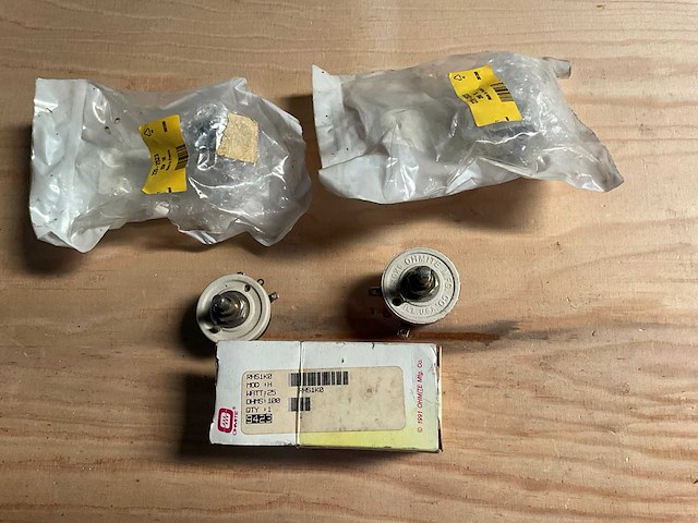 Diverse onderdelen, gereedschappen en accessoires - afbeelding 36 van  73