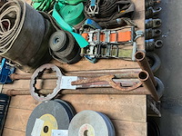 Diverse onderdelen, gereedschappen en accessoires - afbeelding 1 van  5