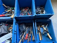 Diverse onderdelen, gereedschappen en accessoires - afbeelding 1 van  1