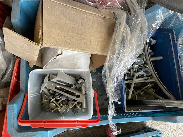 Diverse onderdelen, gereedschappen en accessoires - afbeelding 16 van  16