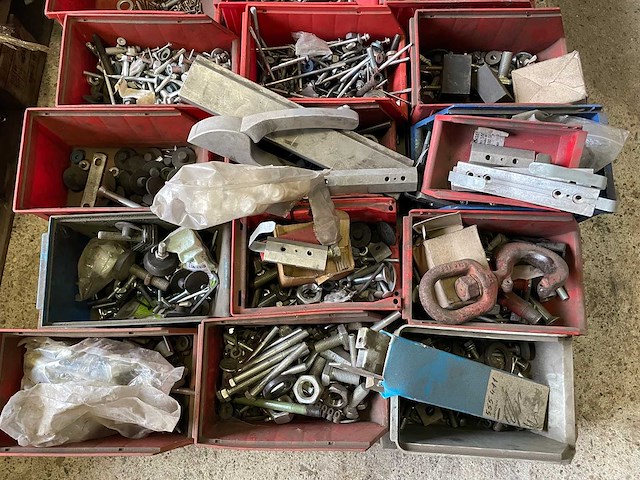 Diverse onderdelen, gereedschappen en accessoires - afbeelding 4 van  16