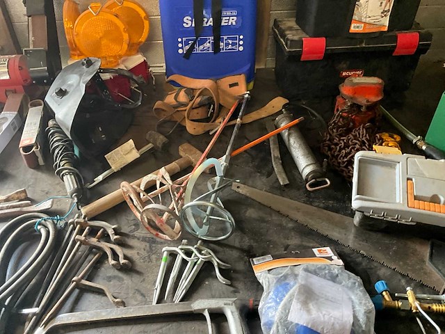 Diverse onderdelen, gereedschappen en accessoires - afbeelding 13 van  31