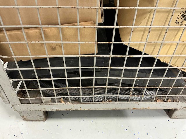 Diverse onderdelen, gereedschappen en accessoires - afbeelding 25 van  38