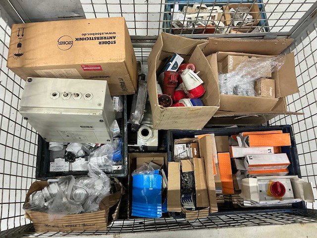 Diverse onderdelen, gereedschappen en accessoires - afbeelding 23 van  38