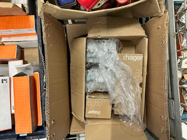 Diverse onderdelen, gereedschappen en accessoires - afbeelding 34 van  38