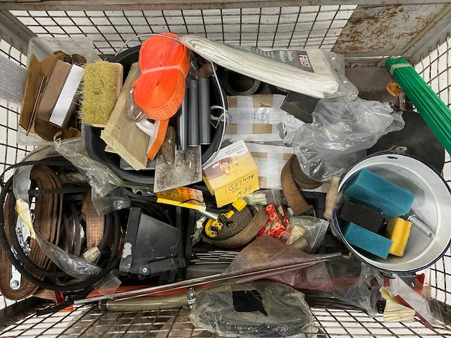 Diverse onderdelen, gereedschappen en accessoires - afbeelding 36 van  38