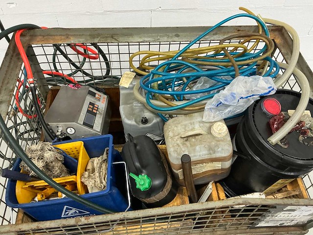 Diverse onderdelen, gereedschappen en accessoires - afbeelding 38 van  38