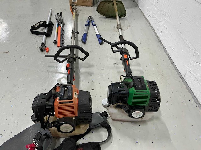 Diverse onderdelen, gereedschappen en accessoires - afbeelding 1 van  16