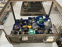 Diverse onderdelen, gereedschappen en accessoires - afbeelding 1 van  4