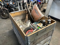 Diverse onderdelen, gereedschappen en accessoires - afbeelding 1 van  7