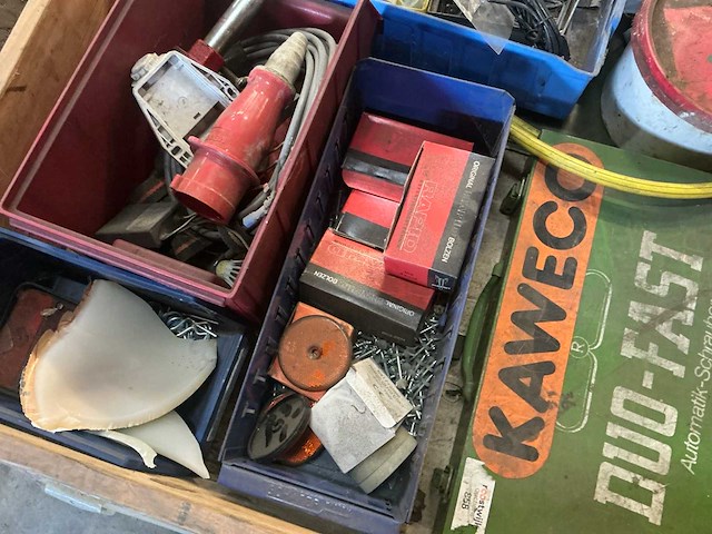Diverse onderdelen, gereedschappen en accessoires - afbeelding 3 van  4