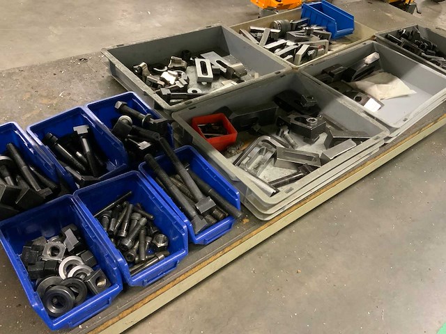 Diverse onderdelen, gereedschappen en accessoires - afbeelding 2 van  8