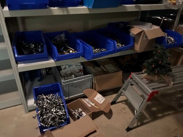 Diverse onderdelen, gereedschappen en accessoires - afbeelding 6 van  34