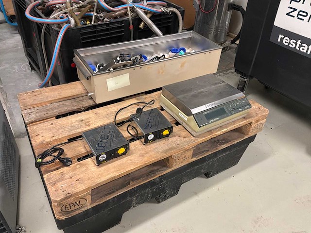 Diverse onderdelen, gereedschappen en accessoires - afbeelding 32 van  32