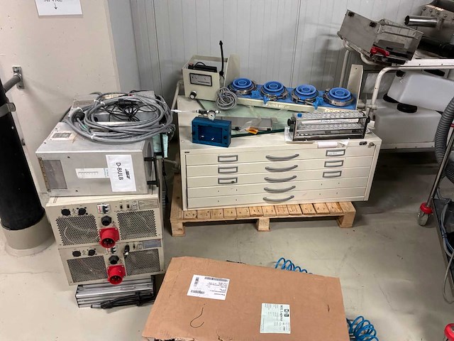 Diverse onderdelen, gereedschappen en accessoires - afbeelding 20 van  32