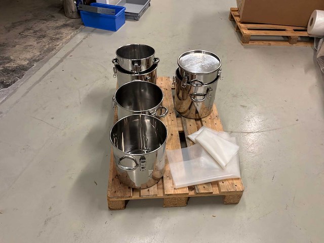 Diverse onderdelen, gereedschappen en accessoires - afbeelding 21 van  32