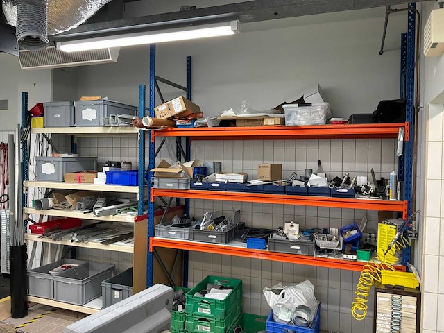 Diverse onderdelen, gereedschappen en accessoires - afbeelding 1 van  8