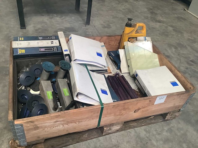 Diverse onderdelen, gereedschappen en accessoires - afbeelding 1 van  2