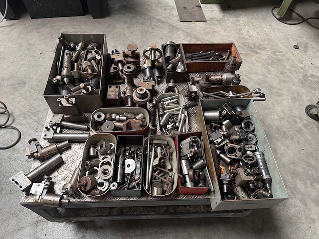 Diverse onderdelen, gereedschappen en accessoires - afbeelding 2 van  5