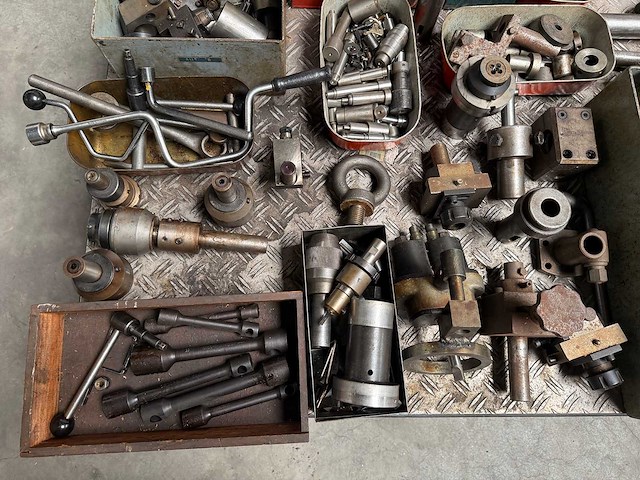 Diverse onderdelen, gereedschappen en accessoires - afbeelding 5 van  5