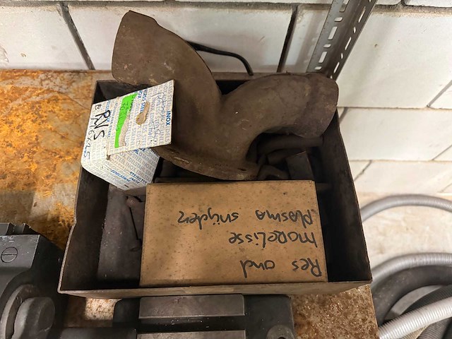 Diverse onderdelen, gereedschappen en accessoires - afbeelding 3 van  3