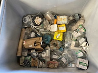 Diverse onderdelen, gereedschappen en accessoires - afbeelding 1 van  5