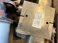 Diverse onderdelen, gereedschappen en accessoires - afbeelding 2 van  6