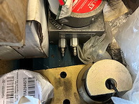 Diverse onderdelen, gereedschappen en accessoires - afbeelding 3 van  17