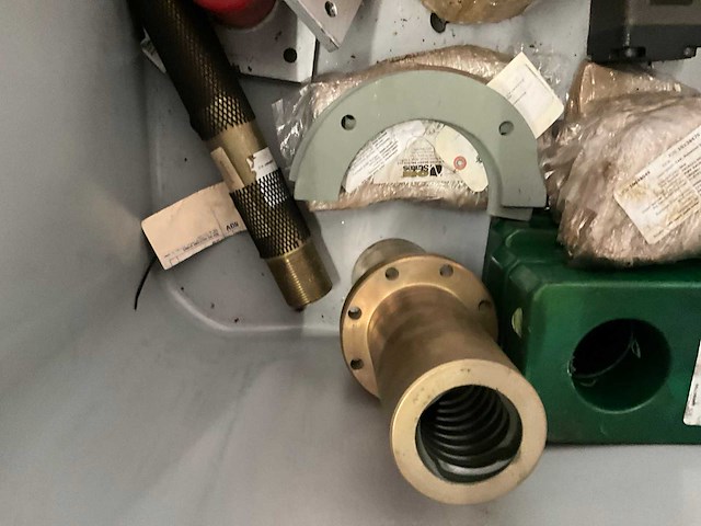 Diverse onderdelen, gereedschappen en accessoires - afbeelding 2 van  10