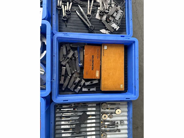 Diverse onderdelen, gereedschappen en accessoires - afbeelding 4 van  10