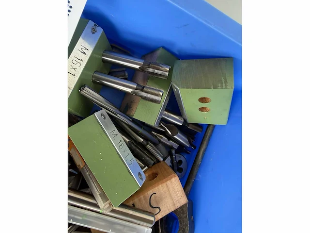 Diverse onderdelen, gereedschappen en accessoires - afbeelding 2 van  7