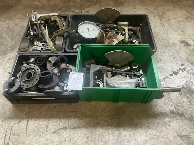 Diverse onderdelen, gereedschappen en hulpstukken - afbeelding 1 van  6