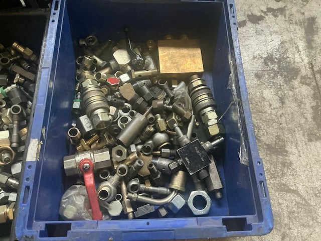 Diverse onderdelen, gereedschappen en hulpstukken - afbeelding 3 van  5