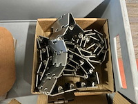 Diverse onderdelen in krat (6x) - afbeelding 4 van  9