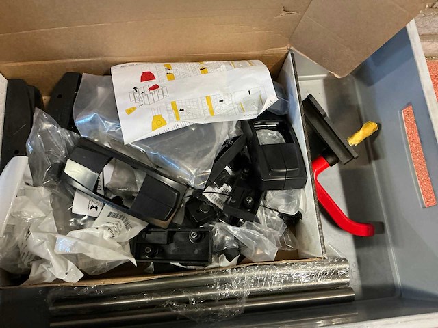 Diverse onderdelen in krat (6x) - afbeelding 9 van  9