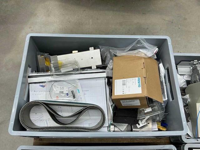 Diverse onderdelen, ketting en kabel - afbeelding 3 van  13