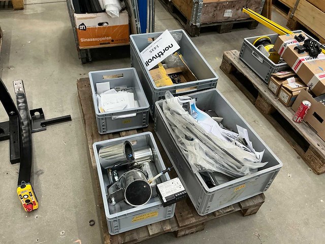 Diverse onderdelen, ketting en kabel - afbeelding 1 van  13