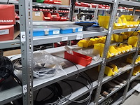 Diverse onderdelen o.a. pneumatiek o.a. case en kuhn - afbeelding 1 van  7