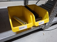 Diverse onderdelen o.a. pneumatiek o.a. case en kuhn - afbeelding 7 van  7