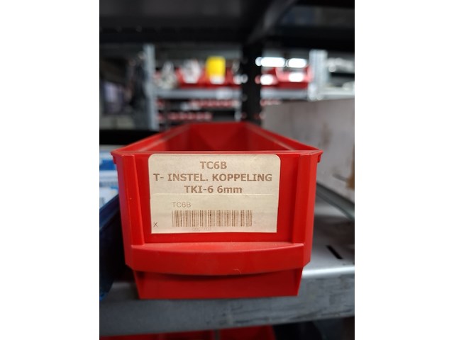 Diverse onderdelen o.a. pneumatiek - afbeelding 2 van  28