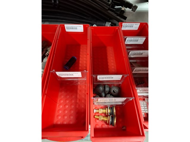 Diverse onderdelen o.a. pneumatiek - afbeelding 5 van  28