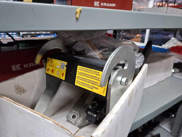 Diverse onderdelen o.a. pneumatiek - afbeelding 9 van  21