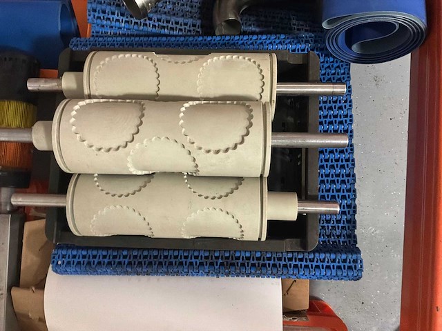 Diverse onderdelen tbv bakkerij machines - afbeelding 3 van  15
